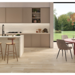 Italienische Feinsteinzeugfliesen und die neue Vision eines nahtlosen Indoor-Outdoor-Designs